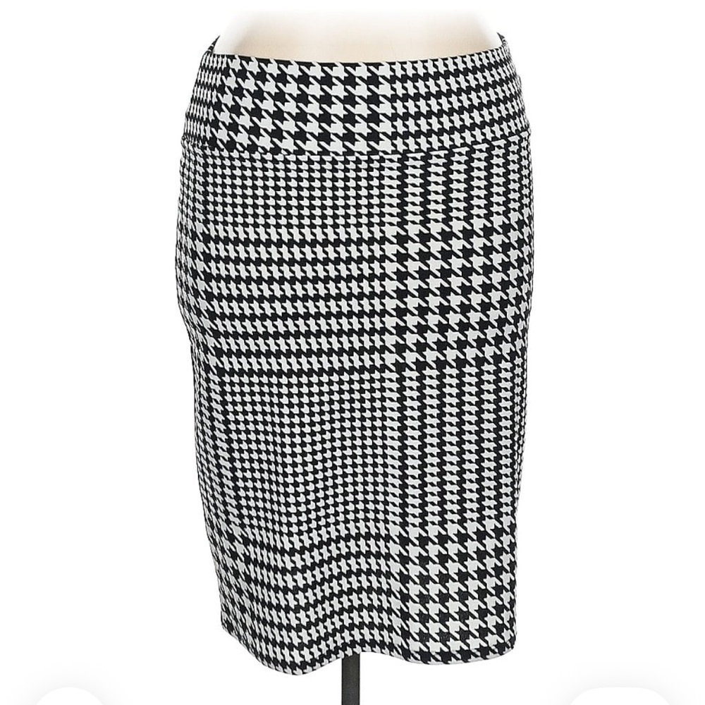 Lularoe Black and White Houndstooth Skirt